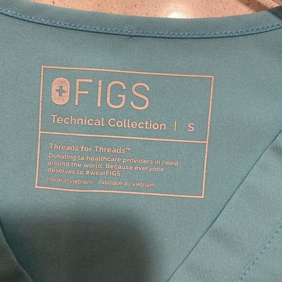Figs scrub top size small - Picture 4 of 7